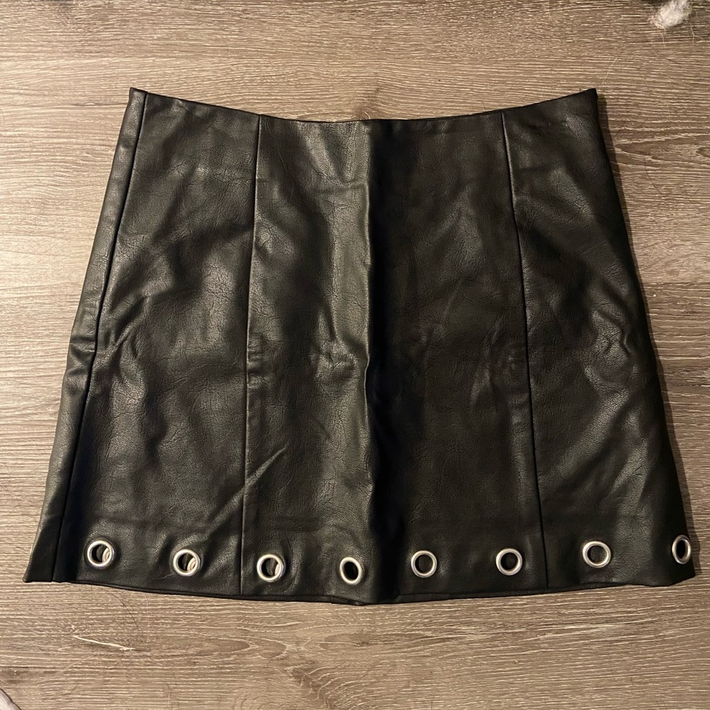 Faux leather mini skirt